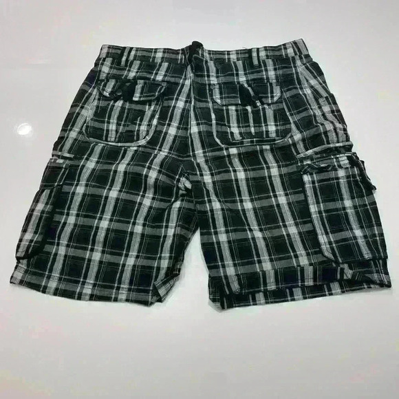 BKE men’s short - Picture 2 of 4